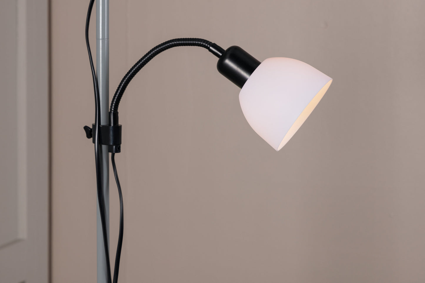 Bagasi Stehlampe 178 cm - Grauer Stahl