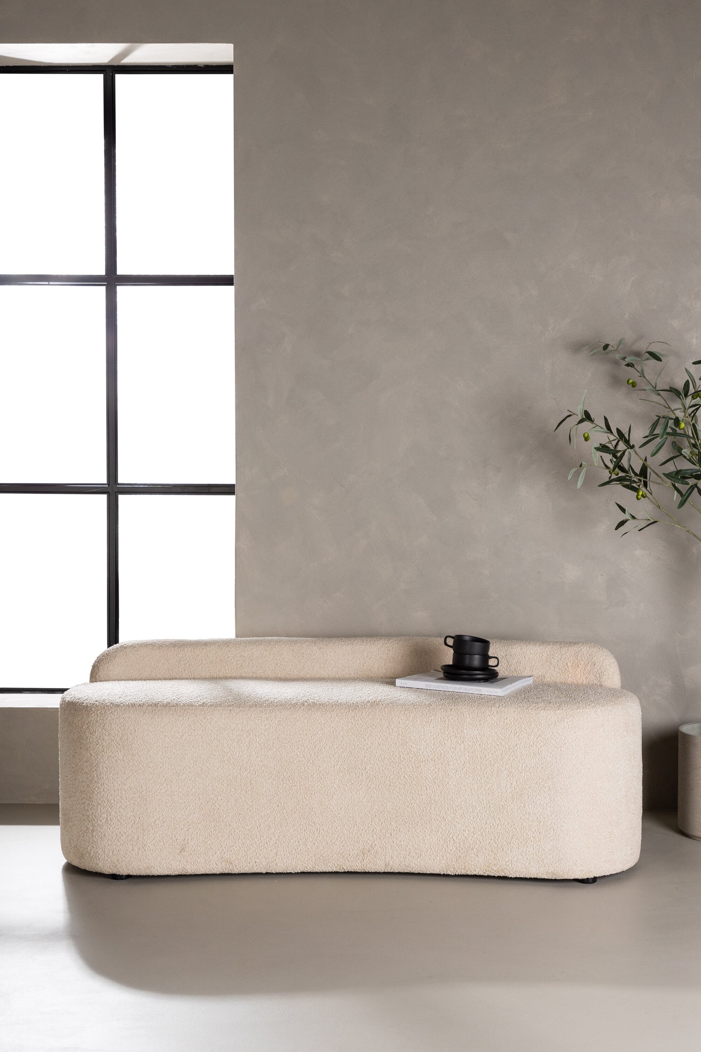 Pocatello Sofa 160 x 57 x 61 cm – Weißes Bouclé