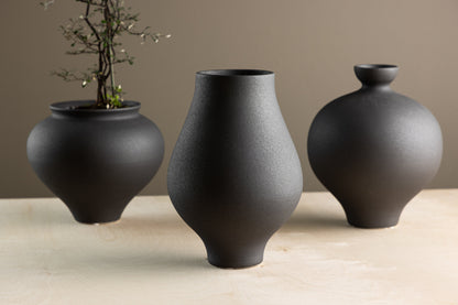 Rellis kleine Vase – Schwarz