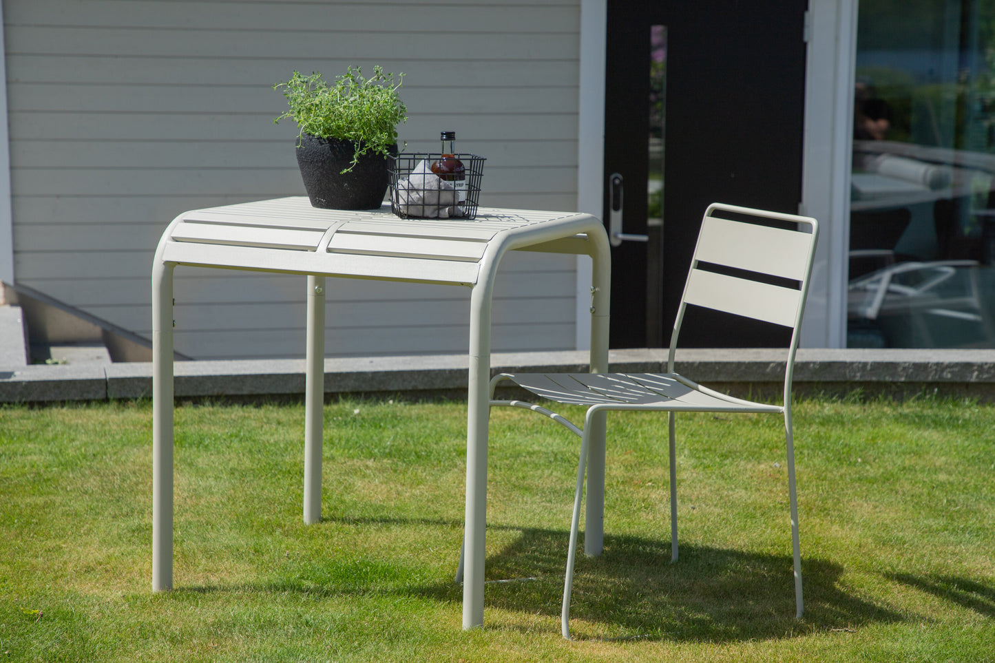 Borneo Cafetable Aluminium - Beige Kvadrat 70 x 70 x